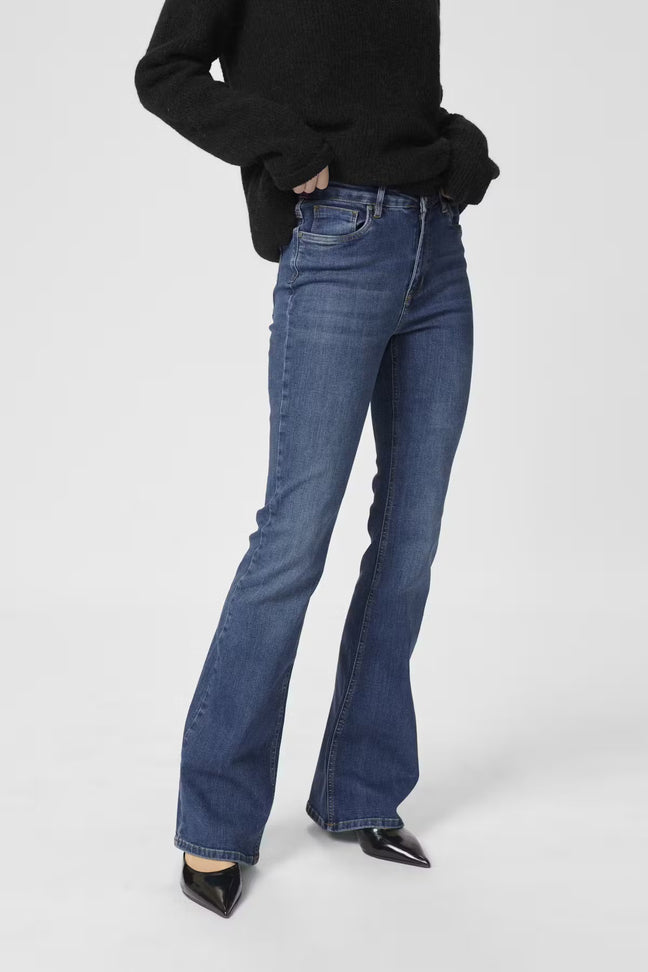 06 THE DEKOTA HIGH BOOTCUT - Medium Blue Wash My Essential Wardrobe