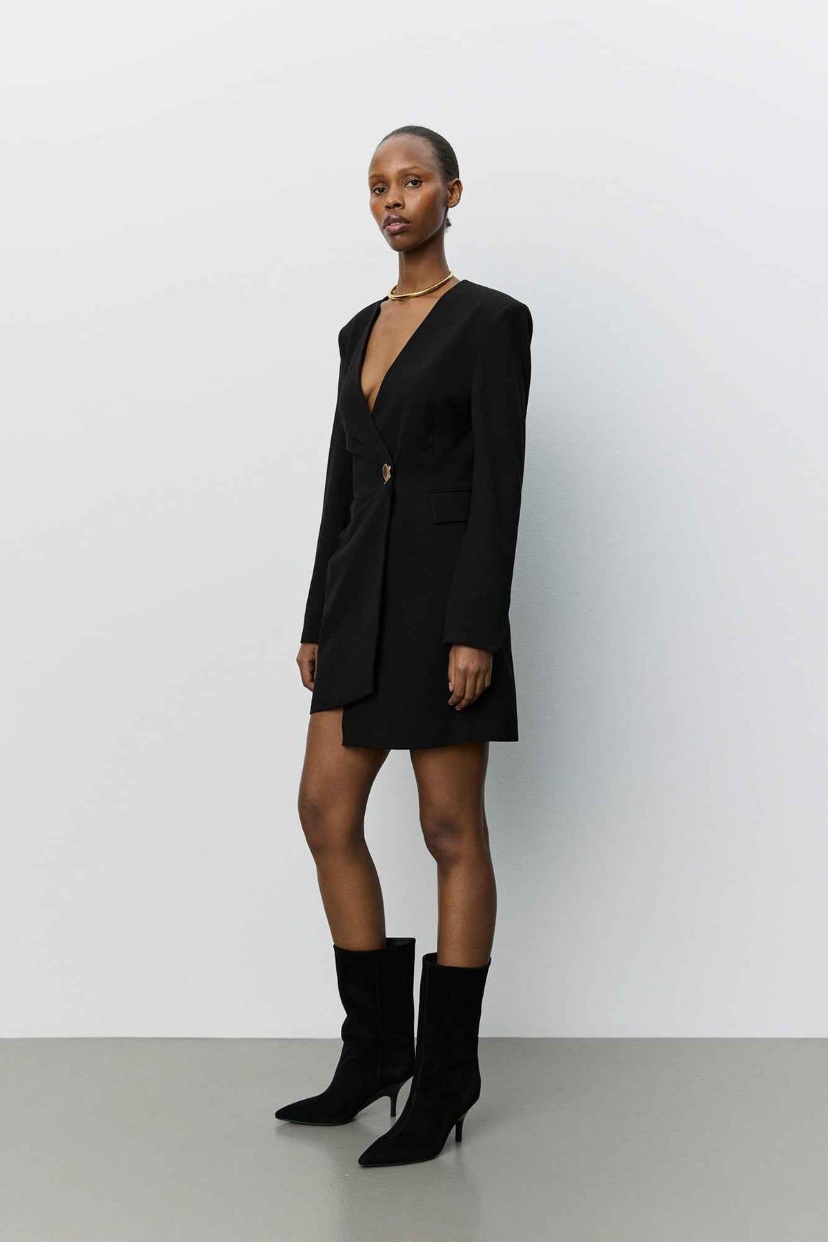 Amirasw Mini Wrap Dress - Black