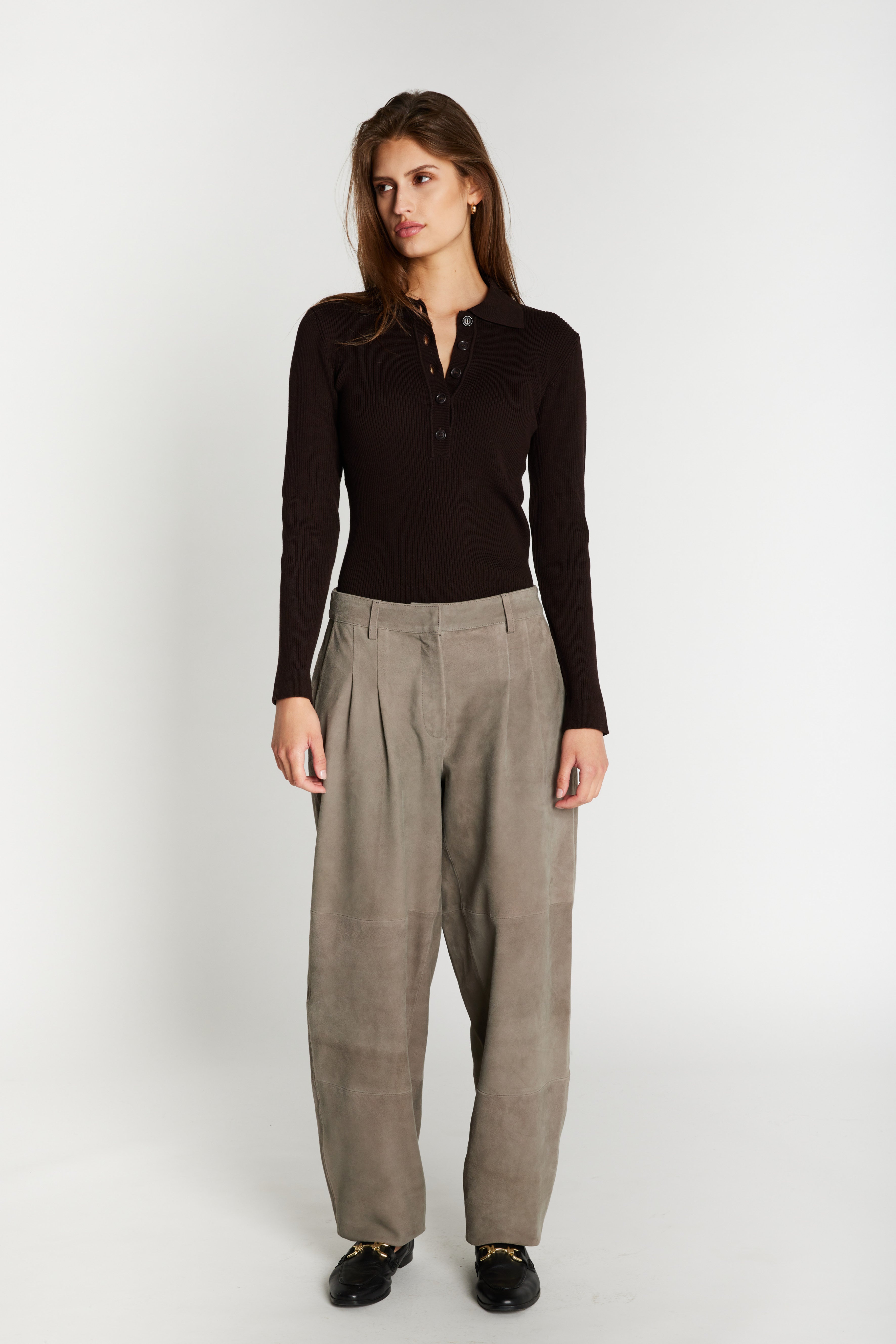 Bruuns Bazaar Suede Pants SuedaBBBarel, väriltään Taupe grey