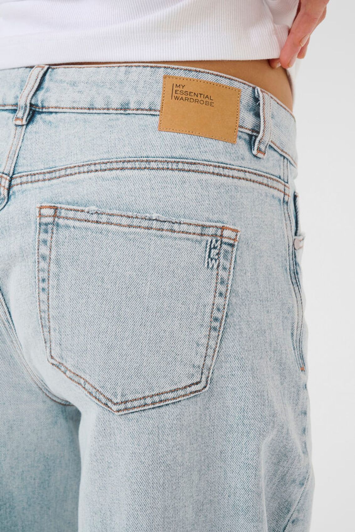 DangoMW 139 High X-Wide My Essential Wardrobe