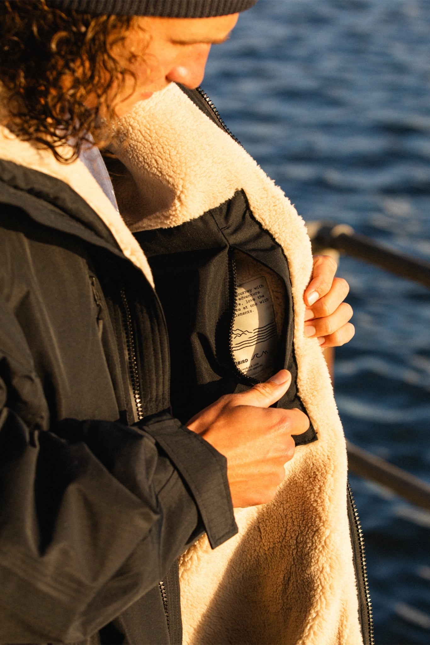 Nordic Robe Black muuttamisviitta sivulta - Bleubird