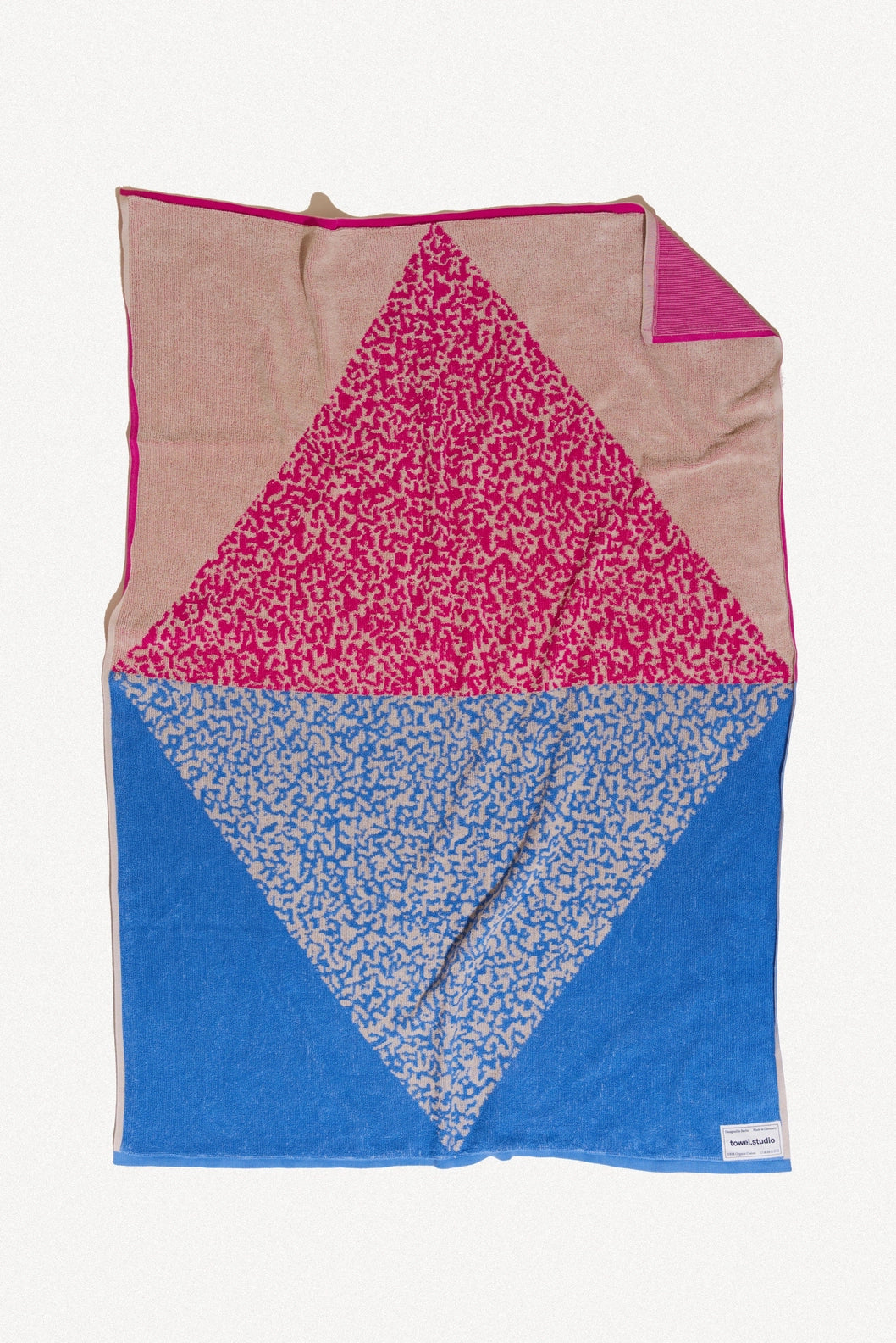 Noisy Camo Blanket Towel | Memphis towel.studio