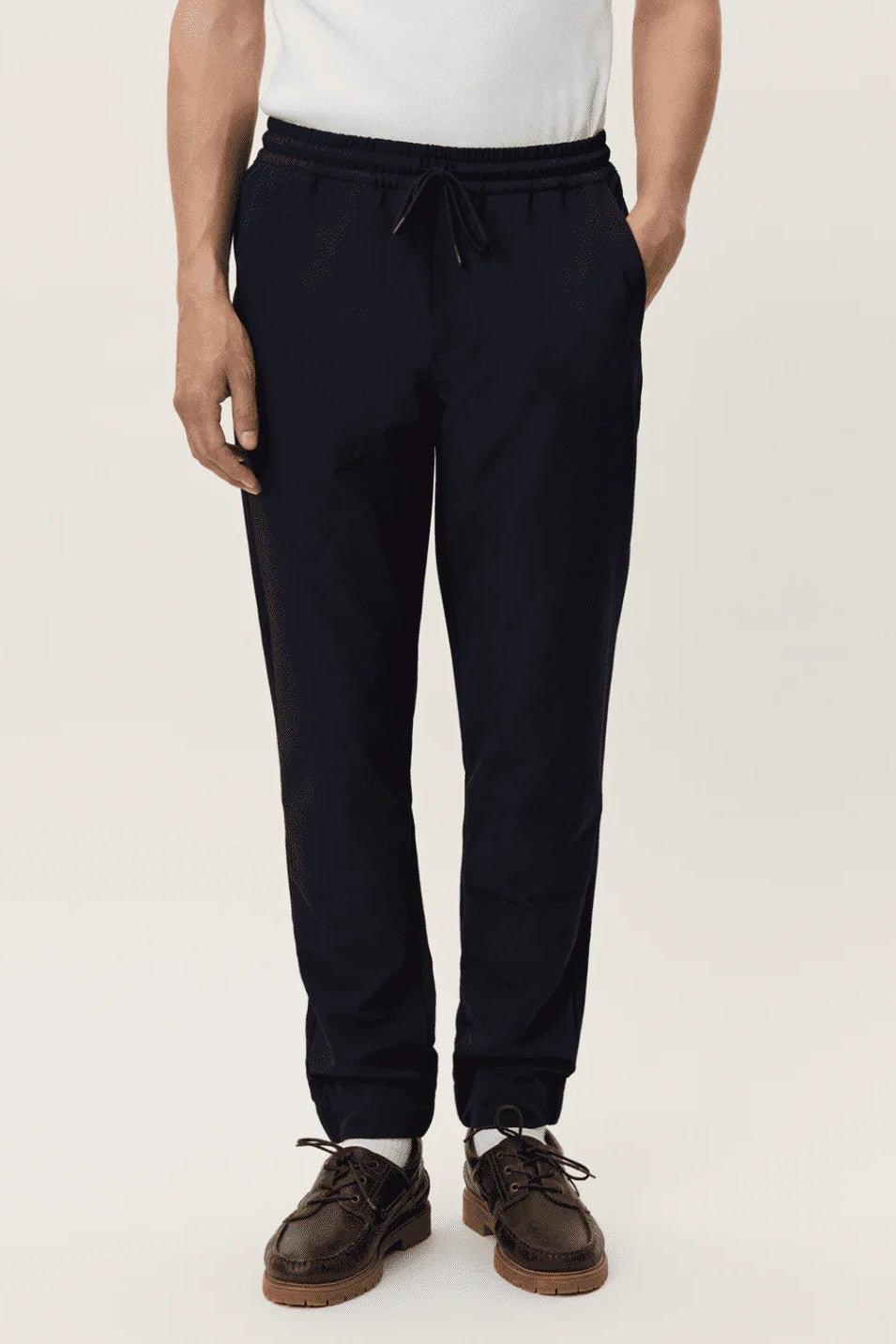 Sebastian Tech Pants Navy Les Deux