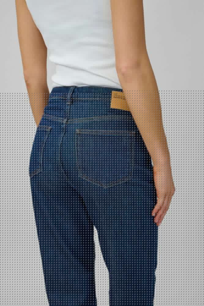 07 THE ISA 139 HIGH STRAIGHT dark blue un-washed My Essential Wardrobe