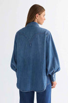 EXAGGERATE D WESTERN COURT CLASSIC Wrangler