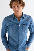 WESTERN SHIRT MID LIGHT WASH Wrangler