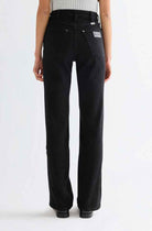 STRAIGHT BLACK Wrangler