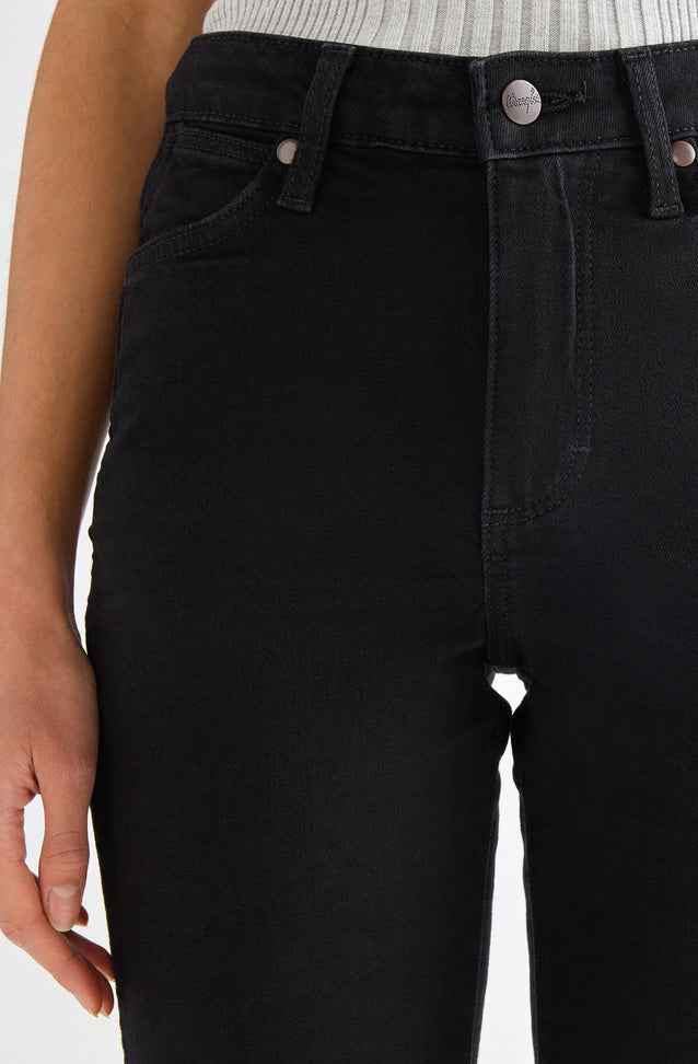 STRAIGHT BLACK Wrangler