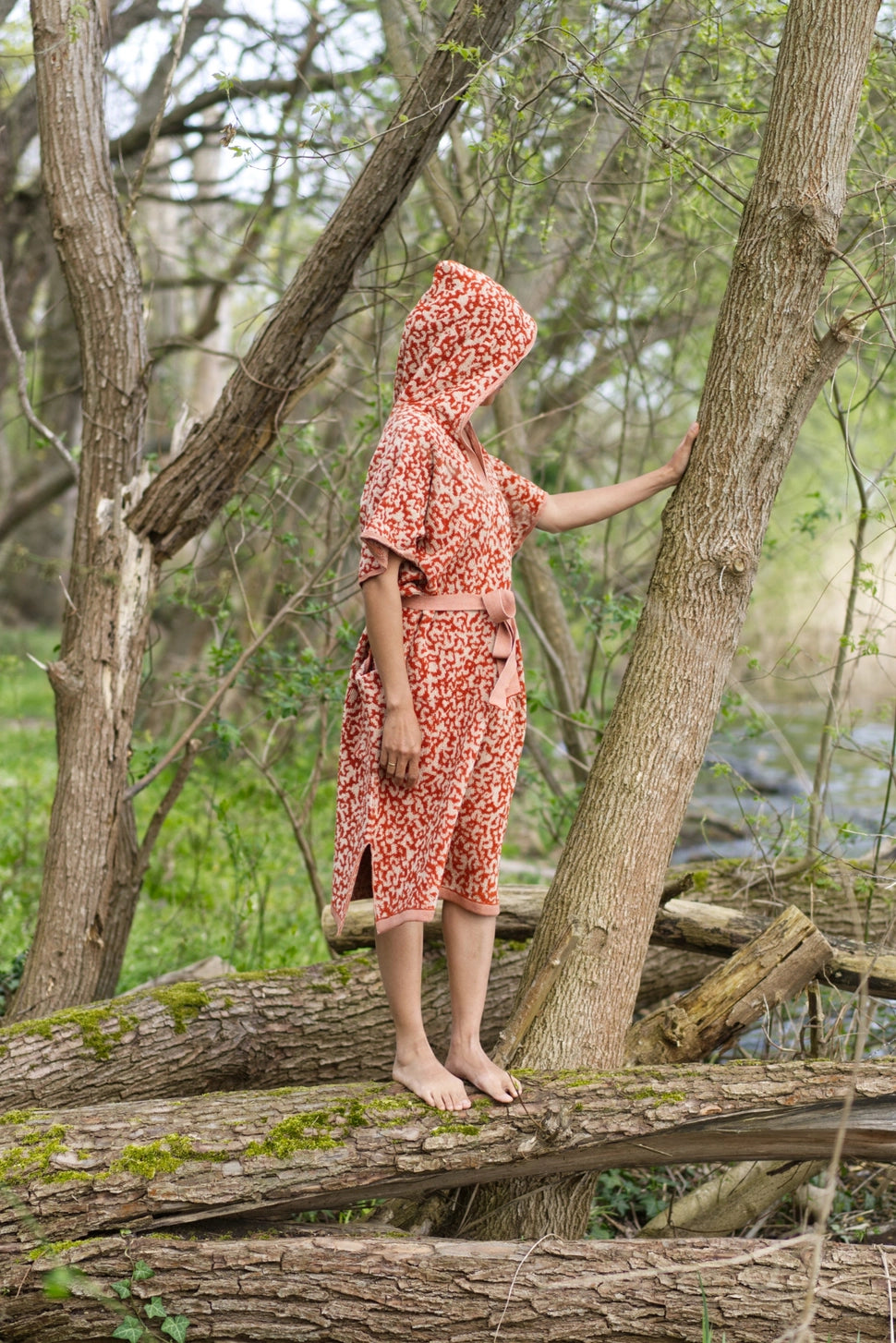 Noisy Camo Surf Poncho | Salamander