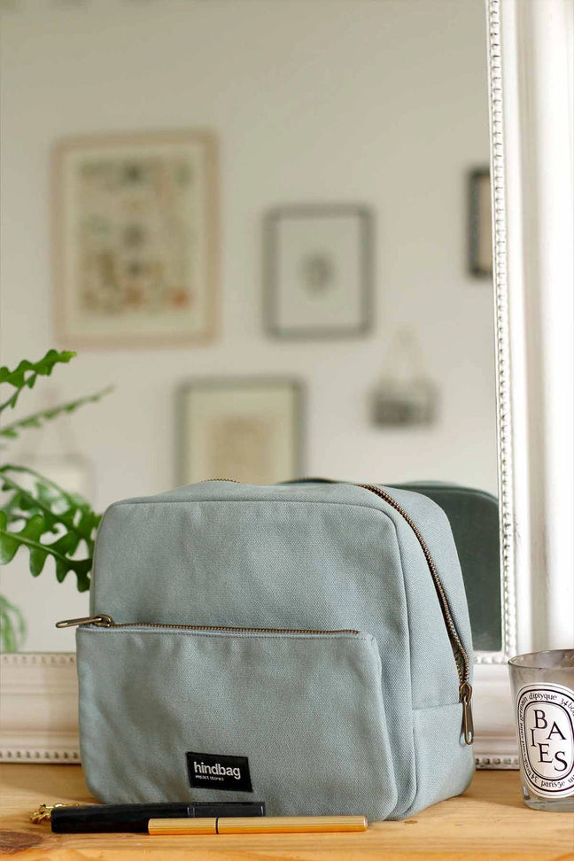 Alix XL Toiletry Bag Hindbag