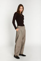 Bruuns Bazaar Suede Pants SuedaBBBarel, väriltään Taupe grey