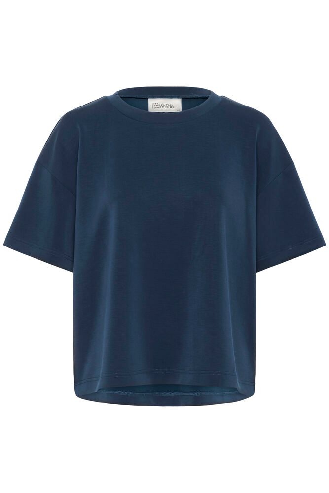 HelleMW EMB Boxy Tee My Essential Wardrobe