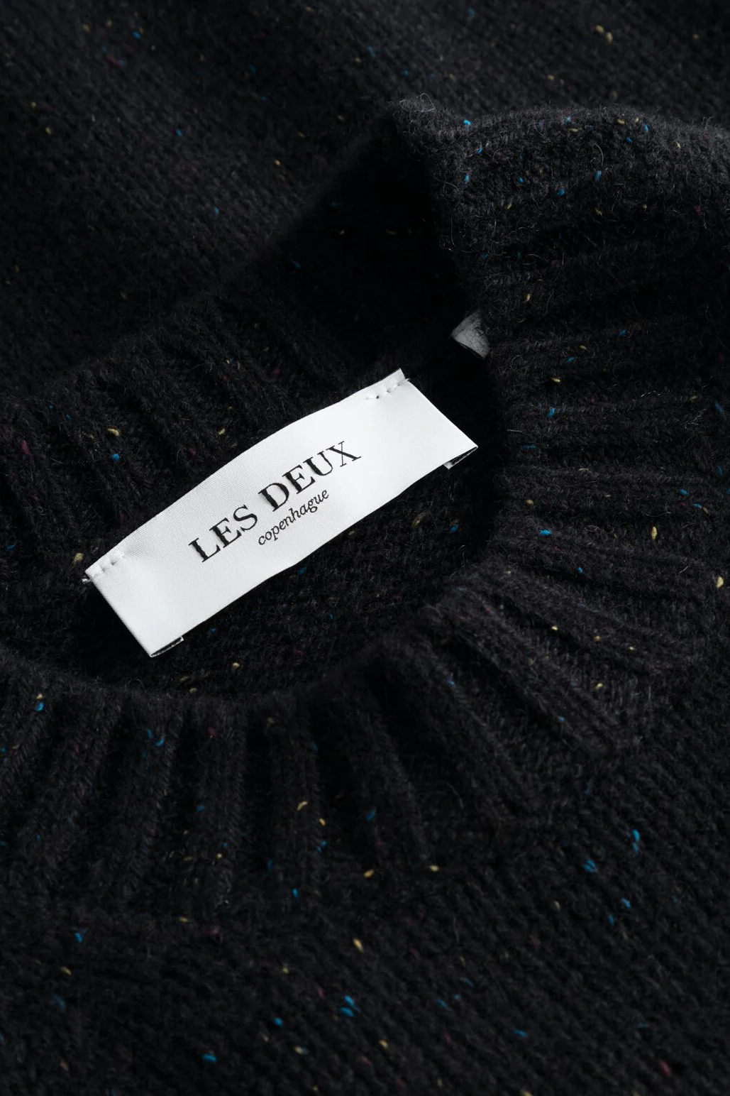 Gary Fleck Wool Roundneck (Black) Les Deux