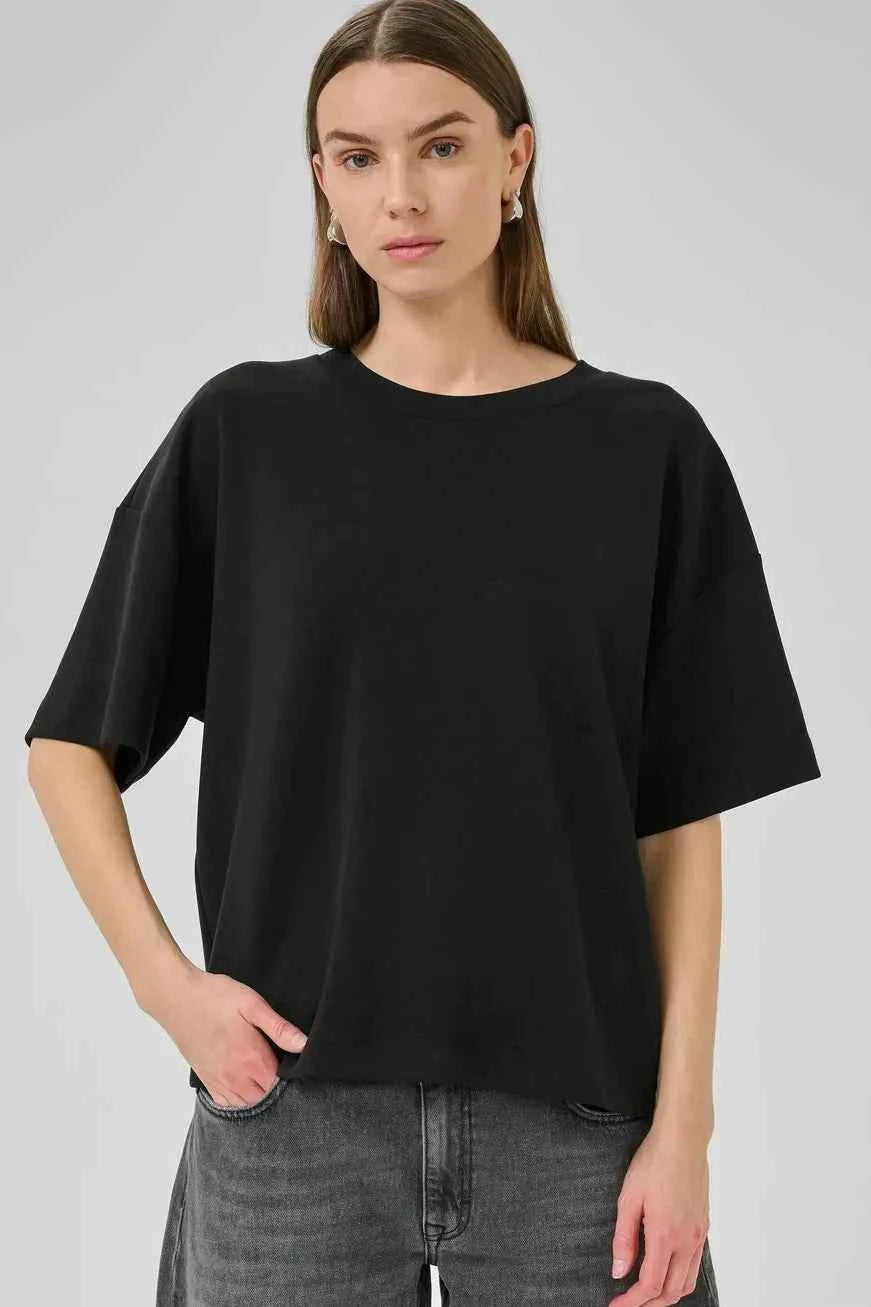 HelleMW EMB Boxy Tee My Essential Wardrobe