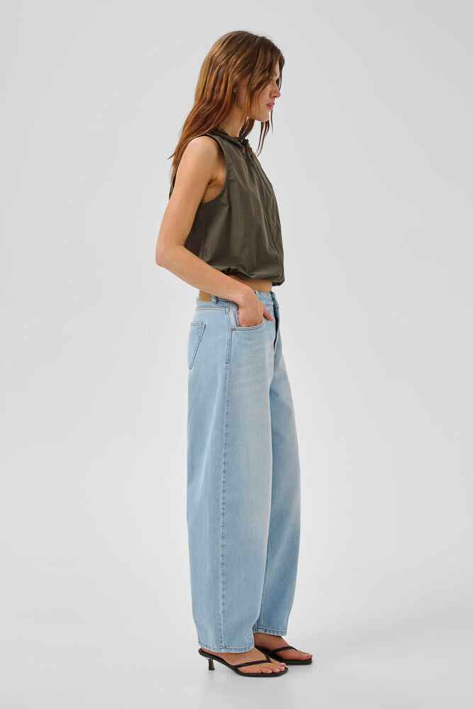 MWLucy 139 Loose Barrel My Essential Wardrobe