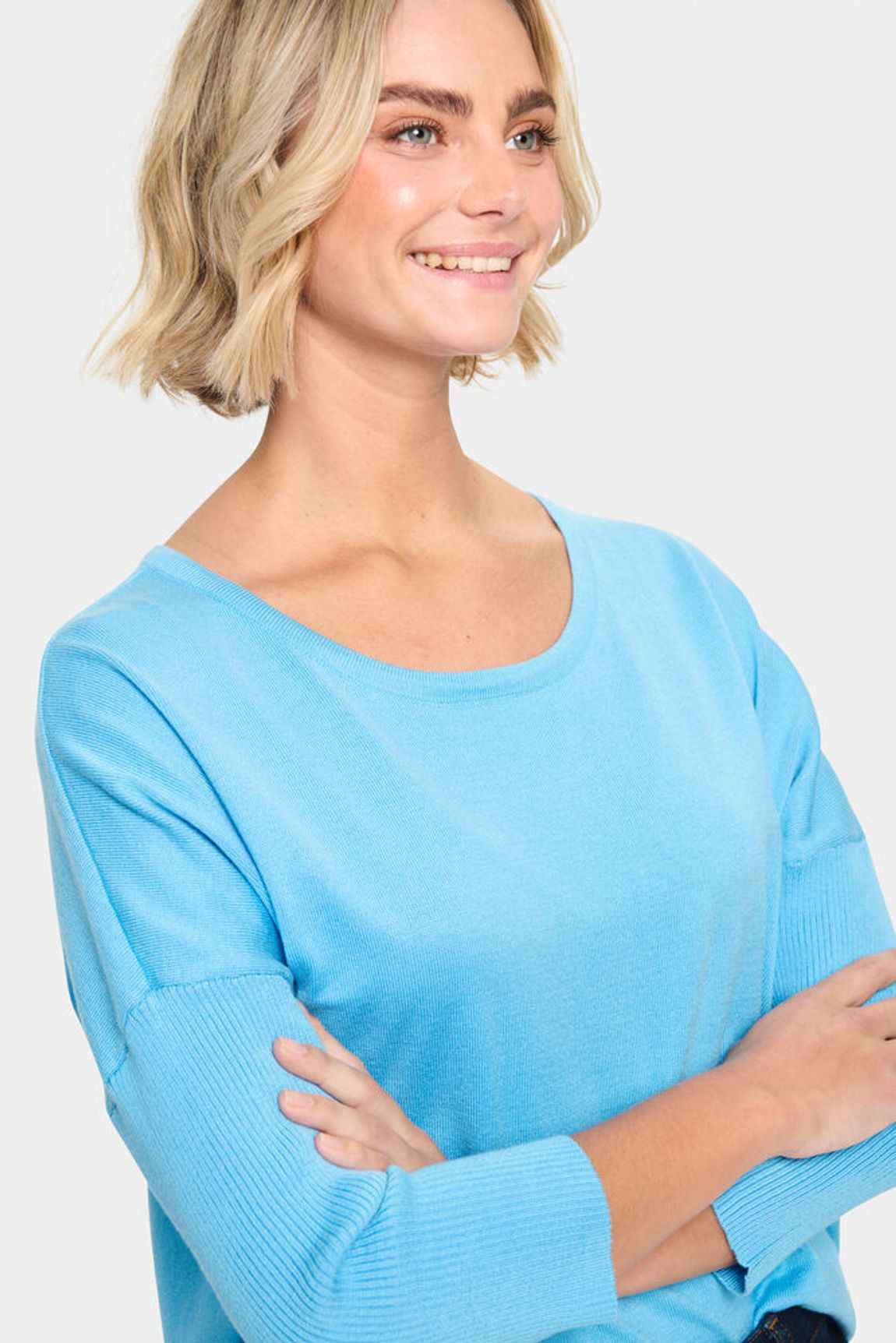 MilaSZ R-Neck Pullover - Ethereal Blue Saint Tropez