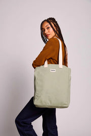 Paul Vertical Tote Bag Hindbag