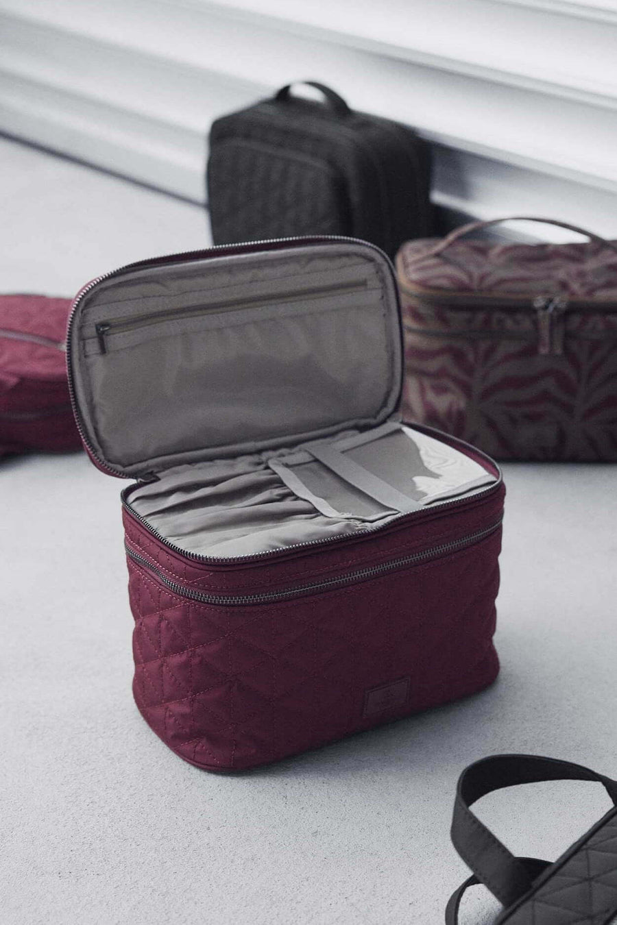 TreasureMBG Burgundy Markberg