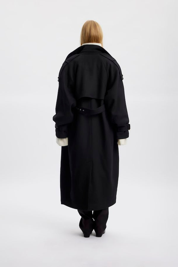 Avilon Coat Black