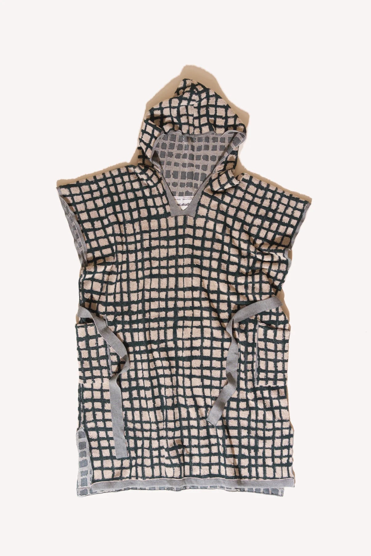 Bold Grid Surf Poncho | Forest Green towel.studio