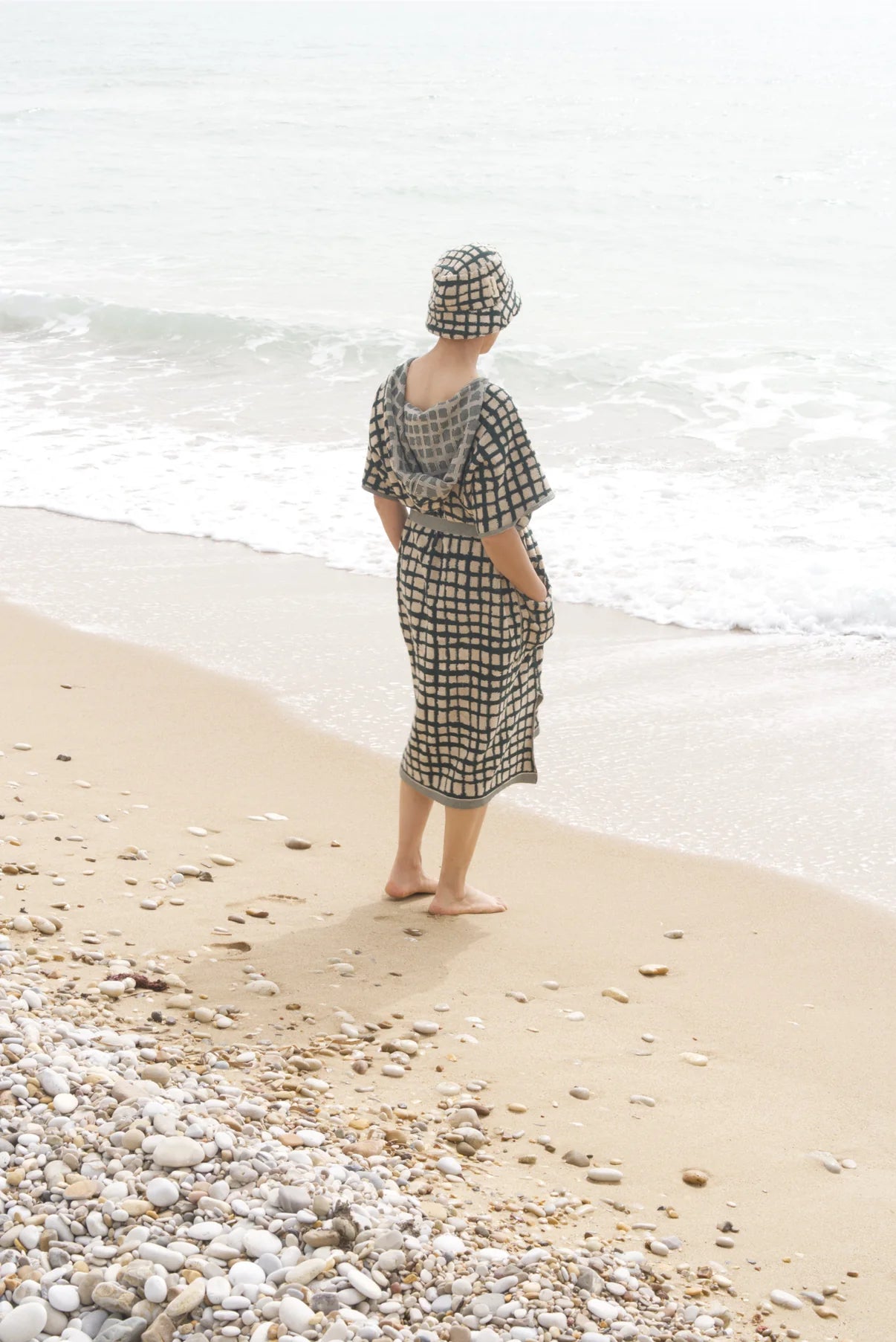 Bold Grid Surf Poncho | Forest Green towel.studio