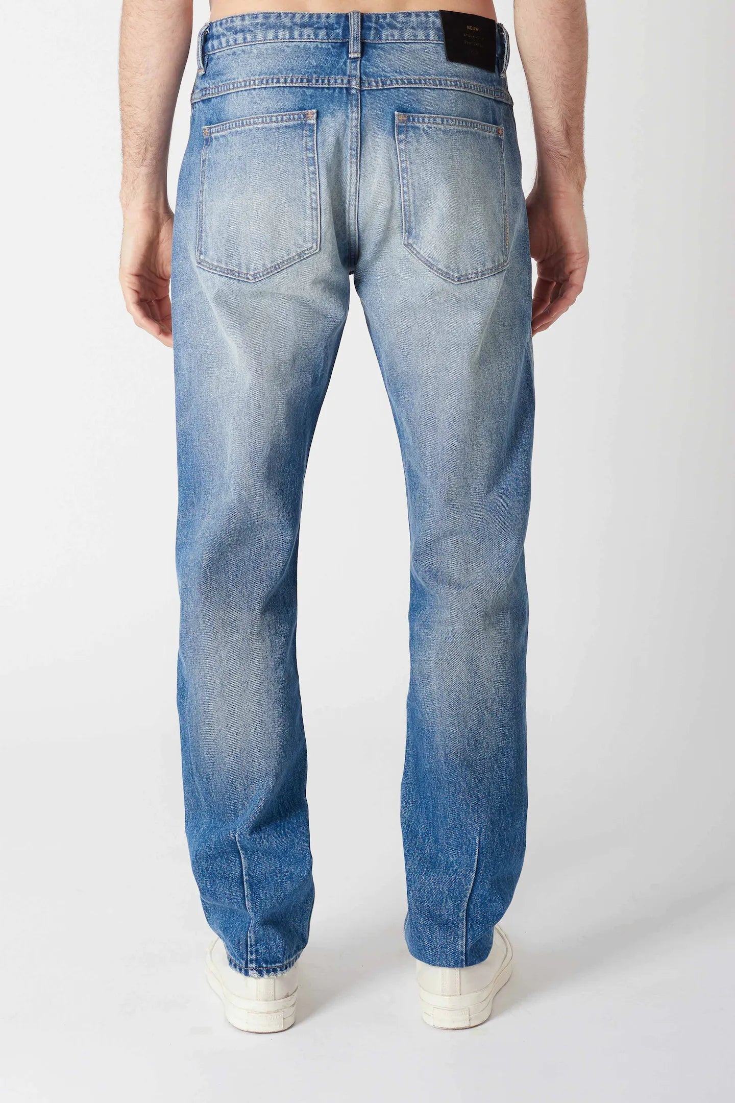 Neuw Studio Relaxed Disruption 3684 Neuw